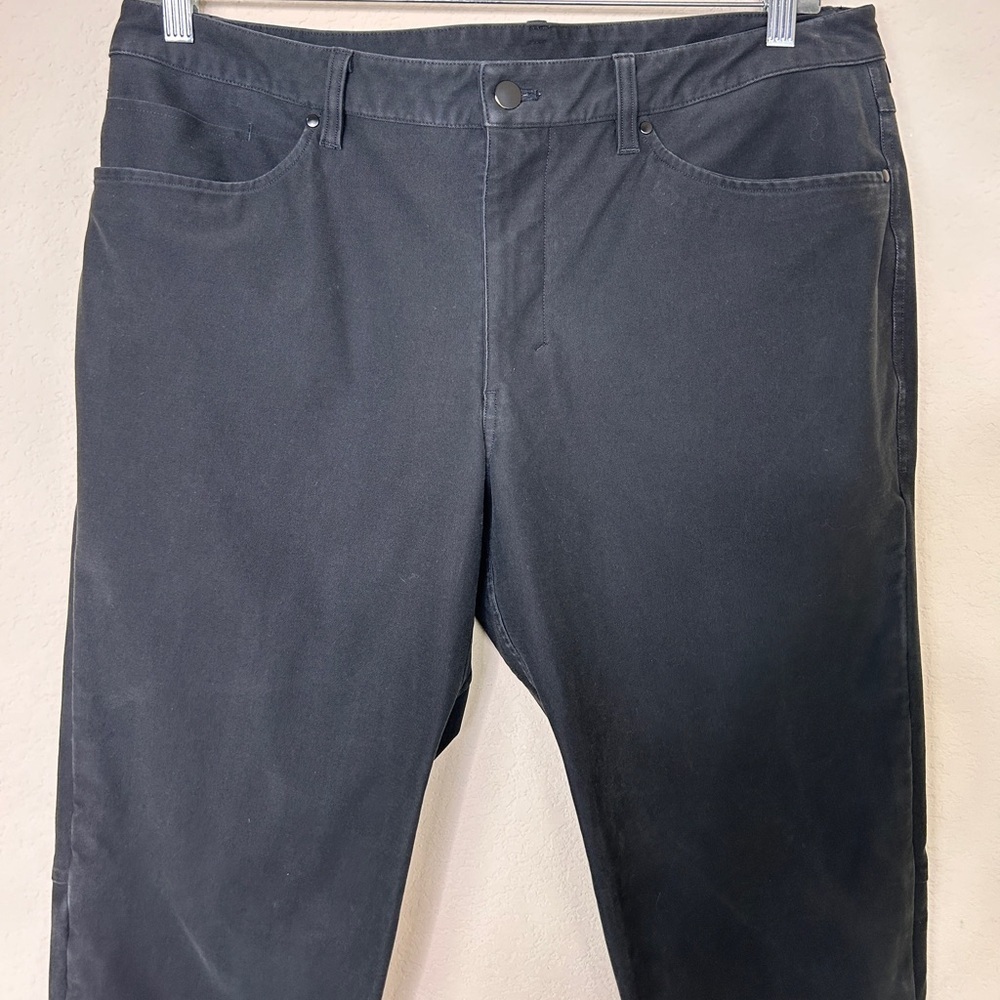 Lululemon Men’s ABC Slim-Fit Pant 36
*Utilitech - Picture 5 of 12